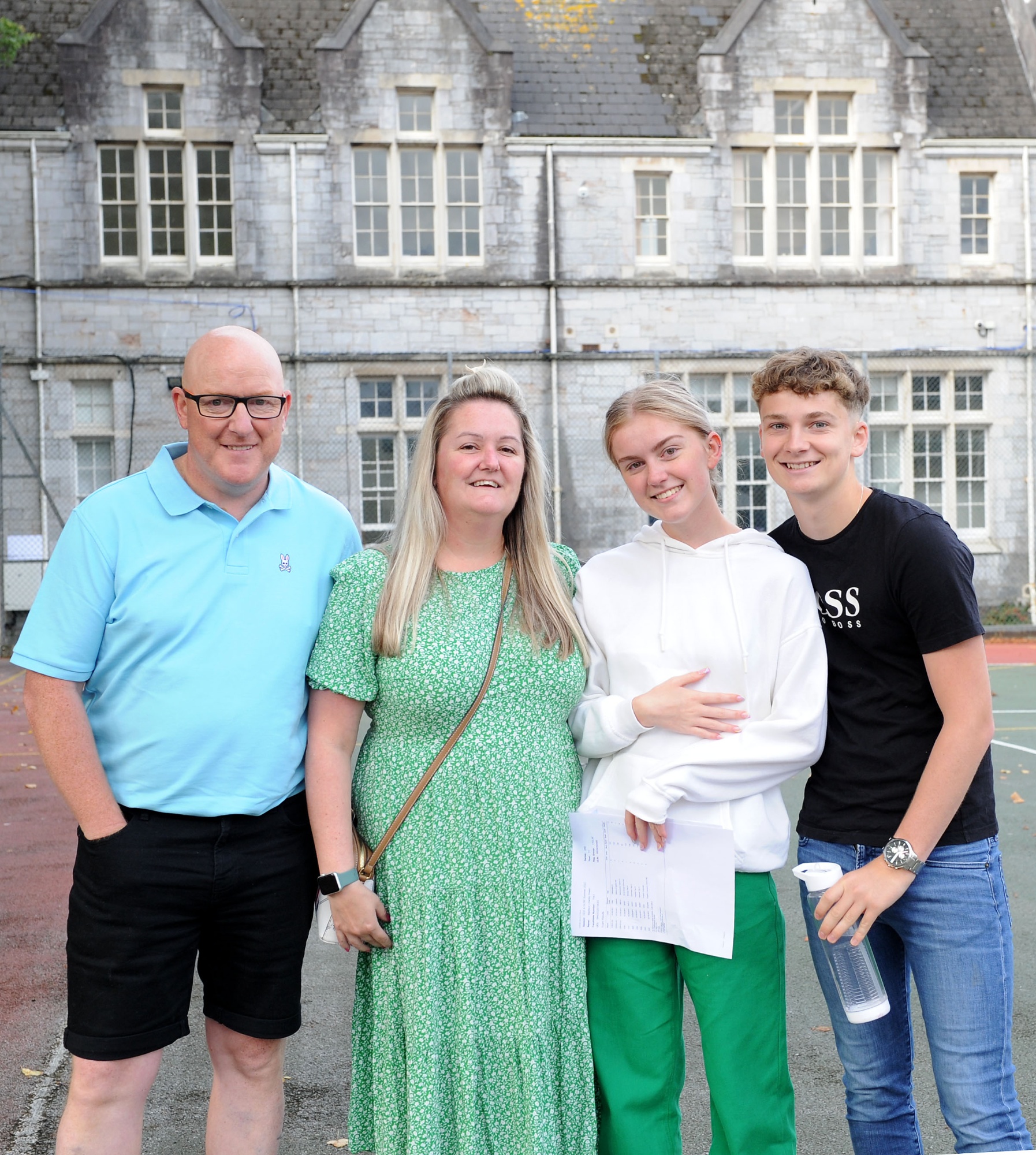 plymouth-high-school-for-girls-students-at-plymouth-high-school-for